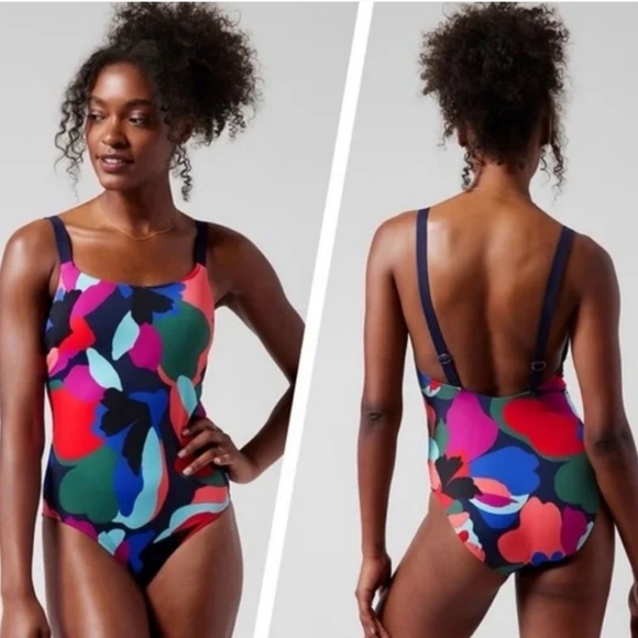 Athleta Other - Athleta Hermosa One Piece Swimsuit Size Medium Tossed Floral MSRP $109 SU011